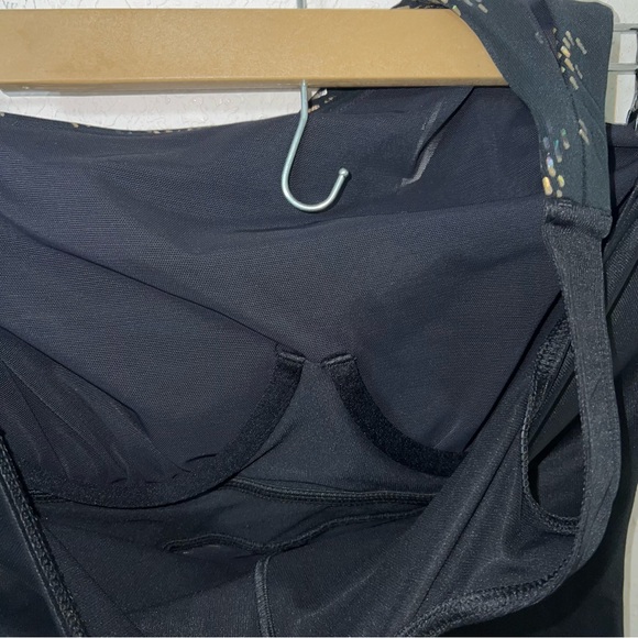 Miraclesuit Iridium Minx One Piece Swimsuit Black Multi Color Size 16. - Picture 10 of 14